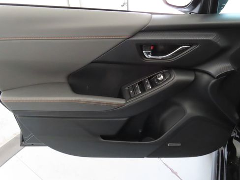 Used 2025 Subaru Crosstrek 2.5i Limited w/ Crosstrek Mirror Package image 12