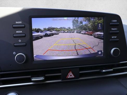 Used 2021 Hyundai Elantra SEL FWD image 17