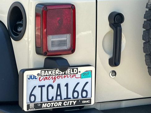 Used 2011 Jeep Wrangler Unlimited Sport AWD/4WD image 27