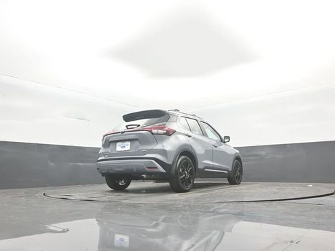 Used 2021 Nissan Kicks SR w/ SR Premium Package image 37