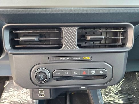 Used 2025 Ford Maverick XL FWD image 15