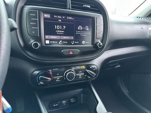Used 2024 Kia Soul LX w/ Option Group 015 image 41