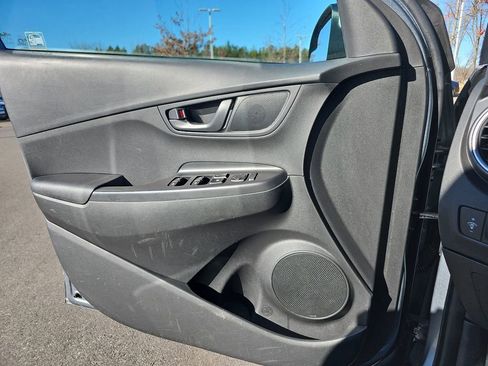 Used 2021 Hyundai Kona SE image 31