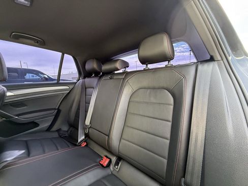 Used 2020 Volkswagen Golf 4-Door image 7