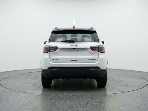 Used 2025 Jeep Compass Limited image 7