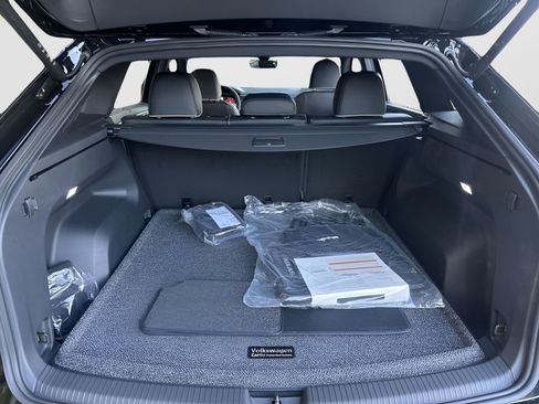 New 2026 Volkswagen Atlas Cross Sport SEL Premium R-Line AWD/4WD image 24