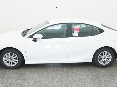 Used 2026 Toyota Camry LE FWD image 21