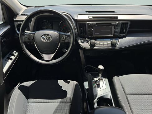 Used 2017 Toyota RAV4 XLE AWD/4WD image 15