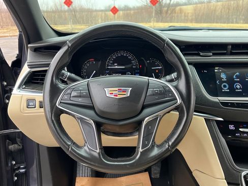Used 2019 Cadillac XT5 AWD image 31