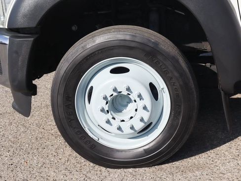 Used 2015 Ford F550 2WD Regular Cab Super Duty image 36