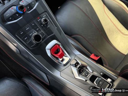 Used 2019 Lamborghini Huracan LP 580-2 RWD image 23
