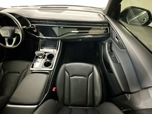 Used 2019 Audi Q8 Prestige w/ Adaptive Chassis Package AWD/4WD image 11