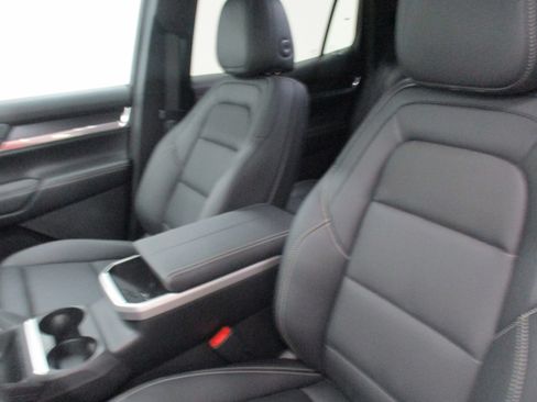 New 2026 GMC Terrain Elevation w/ Elevation Premium Package AWD/4WD image 32