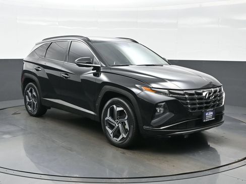 Certified 2023 Hyundai Tucson Limited AWD/4WD image 8