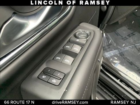 Used 2022 Chevrolet Tahoe LT image 13