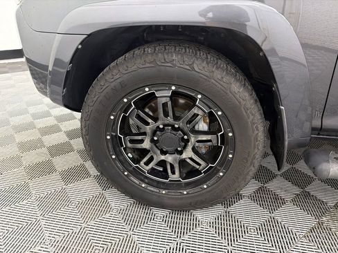 Used 2016 Toyota 4Runner SR5 RWD image 12