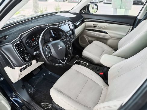 Used 2016 Mitsubishi Outlander SEL FWD image 20