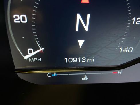 Used 2024 GMC Yukon SLT image 18