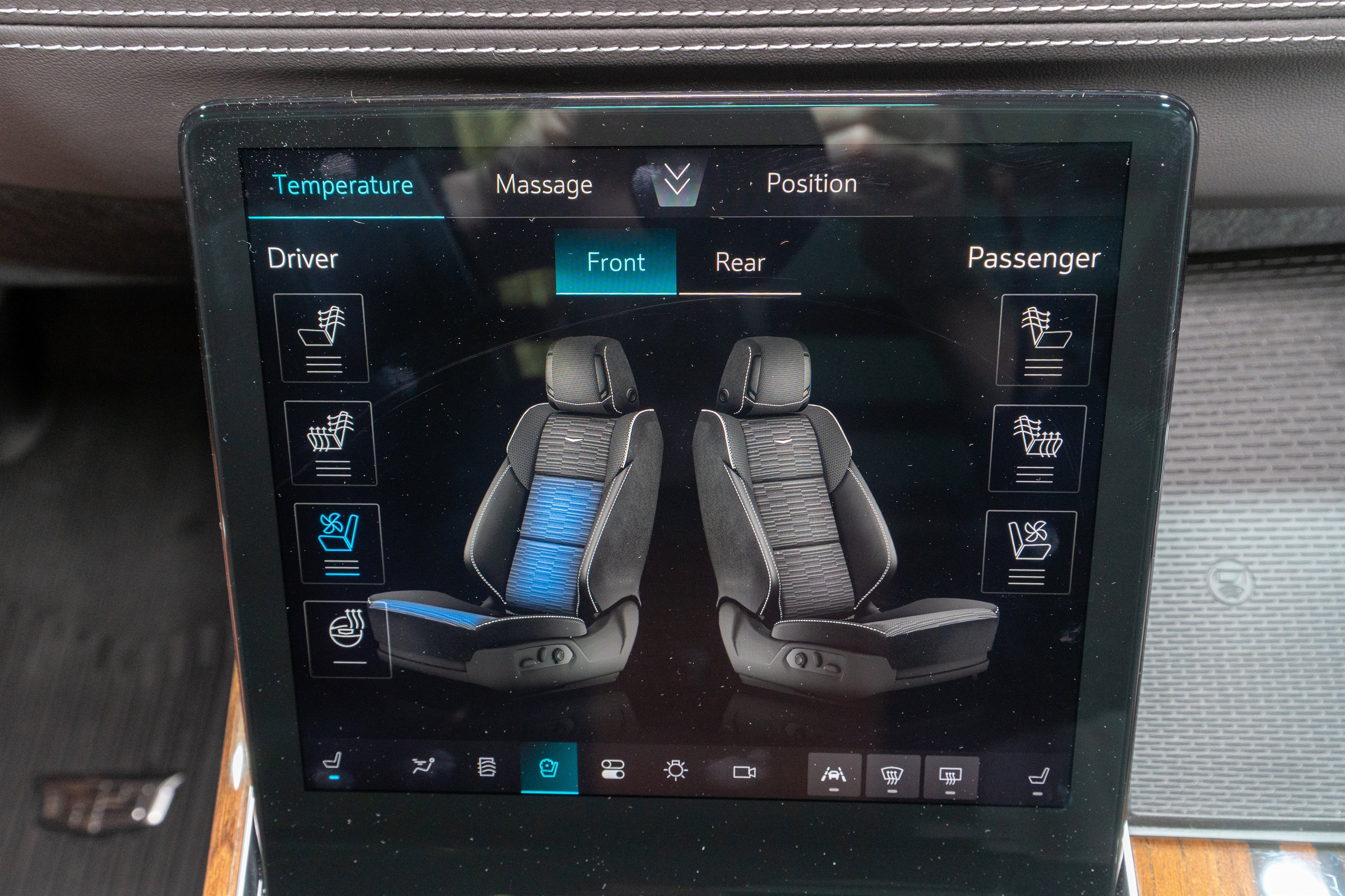 Used 2026 Cadillac Escalade Platinum Sport w/ LPO, ONYX Package AWD/4WD image 29