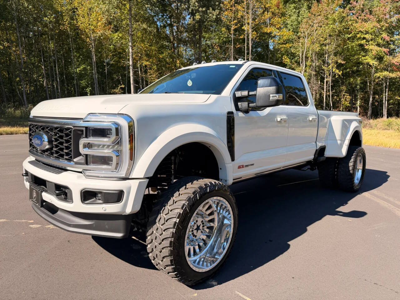 Used 2026 Ford F450 Platinum w/ FX4 Off-Road Package AWD/4WD image 3