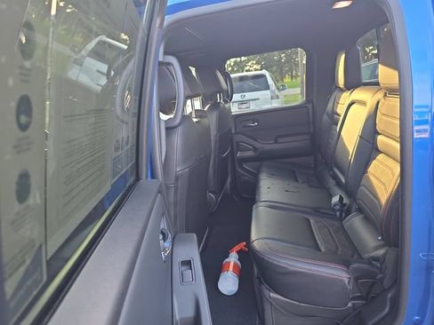 Used 2025 Nissan Frontier PRO-4X w/ Pro Premium Package AWD/4WD image 15