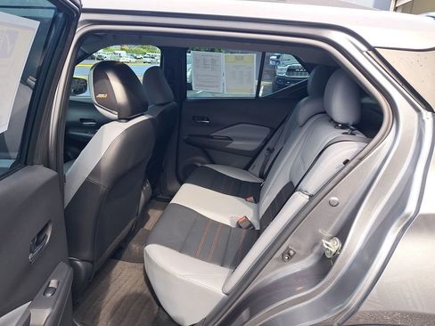Used 2021 Nissan Kicks SR w/ SR Premium Package FWD image 14