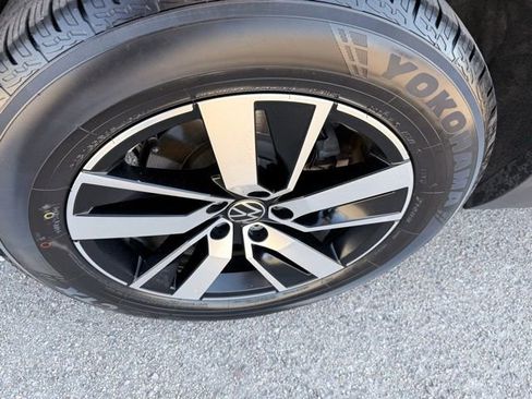 Used 2023 Volkswagen Atlas SE FWD image 19