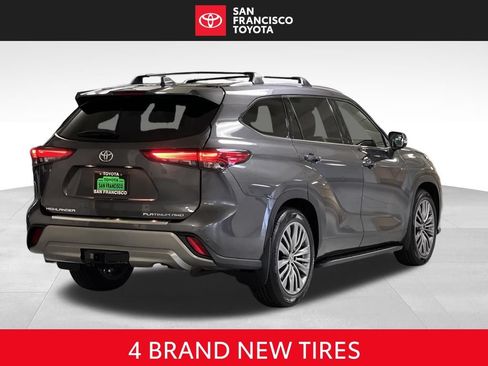Used 2022 Toyota Highlander Platinum AWD/4WD image 5