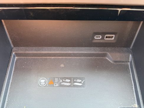 Used 2025 GMC Yukon Elevation w/ LPO, Get Active Package RWD image 16