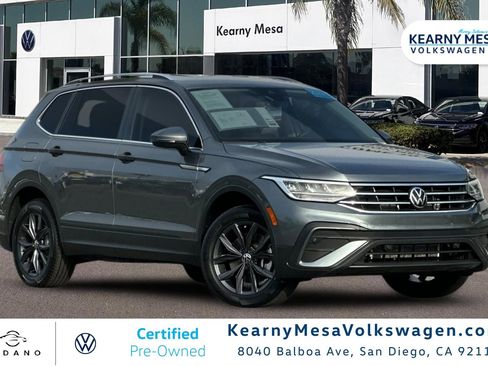Used 2023 Volkswagen Tiguan SE image 1