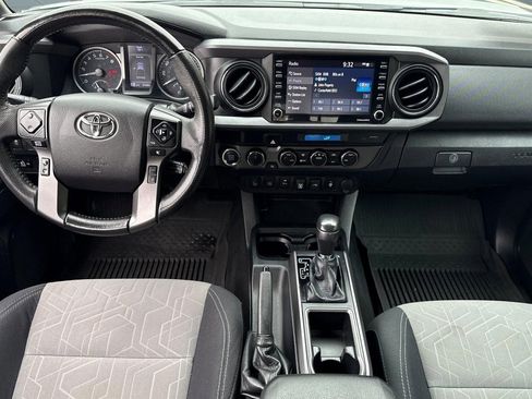 Used 2021 Toyota Tacoma TRD Off-Road w/ Technology Package AWD/4WD image 26