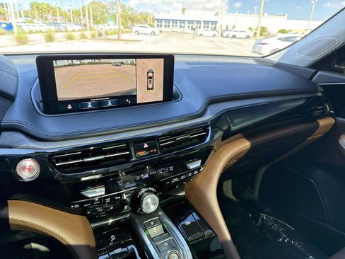 Used 2023 Acura MDX SH-AWD w/ Advance Package image 24