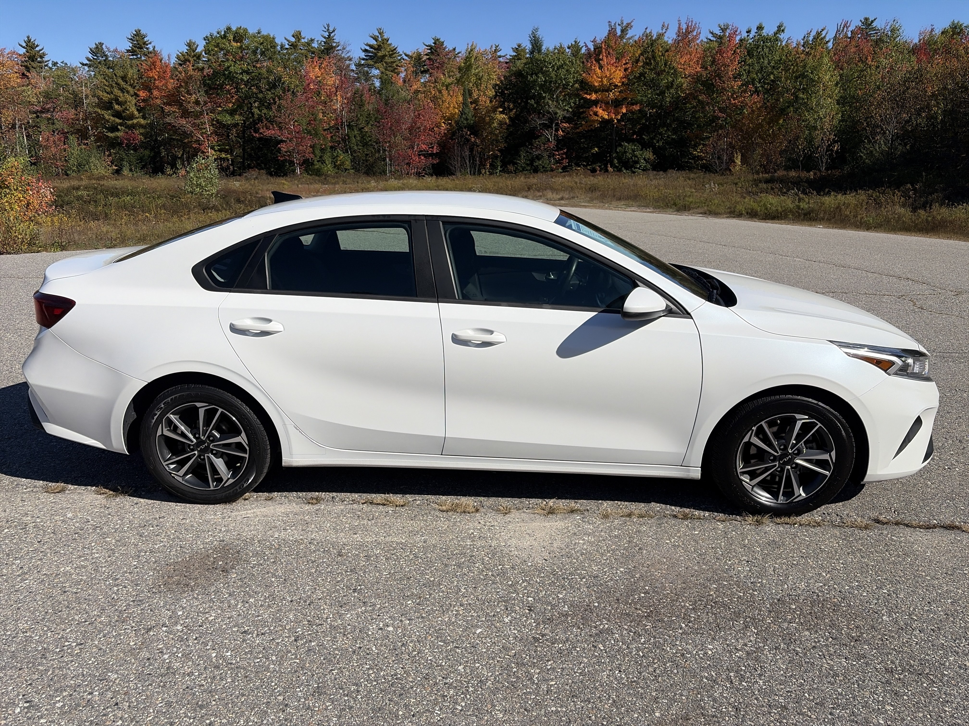 Certified 2024 Kia Forte LXS FWD image 4