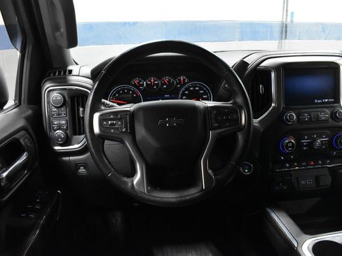Used 2020 Chevrolet Silverado 1500 LT Trail Boss w/ Midnight Edition AWD/4WD image 6