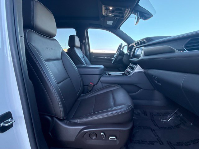Used 2022 GMC Yukon XL Denali AWD/4WD image 23