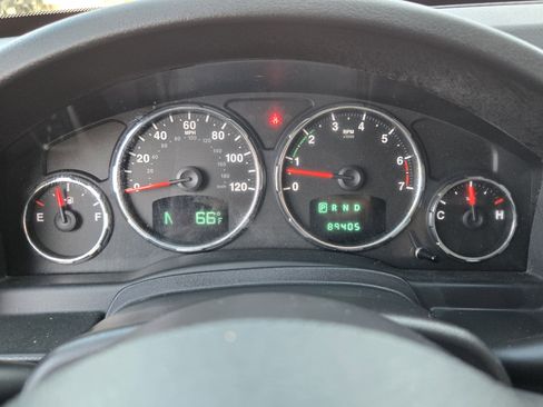 Used 2012 Jeep Liberty Limited Jet w/ Exterior Appearance Group image 11