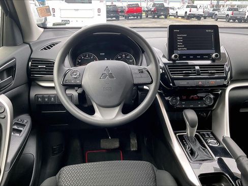 Used 2024 Mitsubishi Eclipse Cross LE AWD/4WD image 5