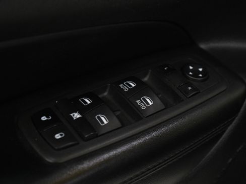 Used 2019 Jeep Grand Cherokee Limited X AWD/4WD image 23