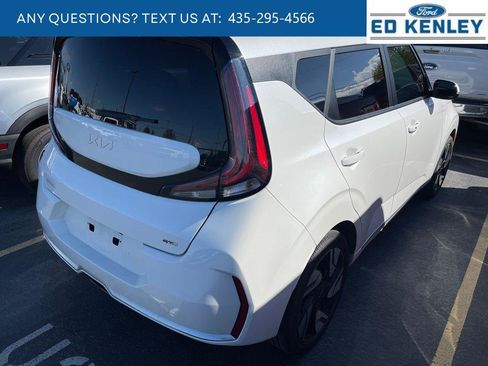 Used 2023 Kia Soul GT-Line FWD image 4