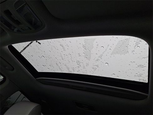 Used 2021 Hyundai Kona Limited image 14