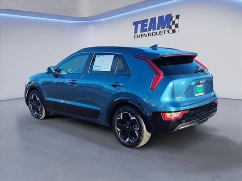 Used 2023 Kia Niro Wind w/ Wind Preserve Package FWD image 3