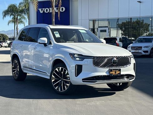 New 2026 Volvo XC90 B6 Plus image 1