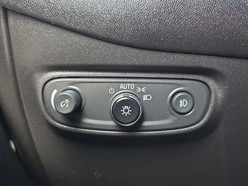Used 2021 Chevrolet Equinox LT FWD image 27
