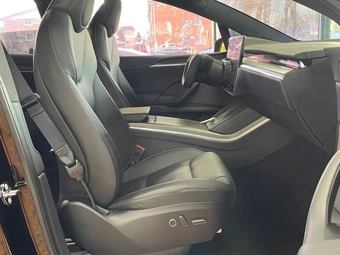 Used 2022 Tesla Model X Plaid image 28