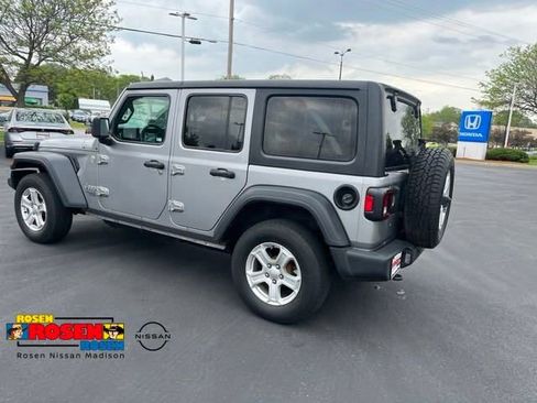 Used 2019 Jeep Wrangler Unlimited Sport S AWD/4WD image 3