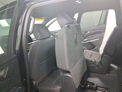 Used 2025 Chevrolet Traverse LT AWD/4WD image 21