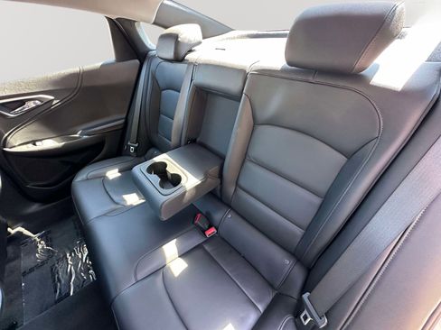 Used 2022 Chevrolet Malibu LT w/ Leather Package FWD image 29
