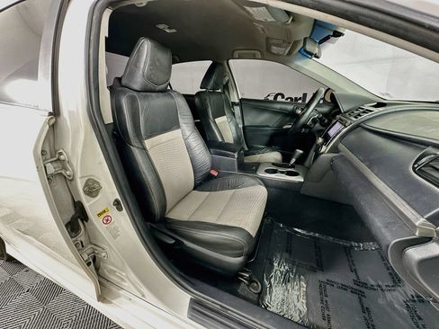 Used 2012 Toyota Camry SE FWD image 29