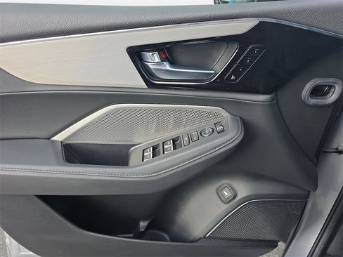 Used 2024 Acura MDX SH-AWD image 26