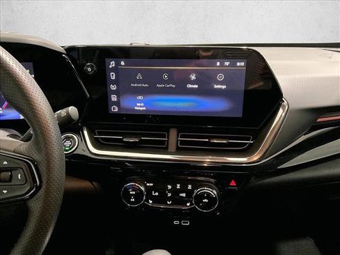 Used 2026 Chevrolet Trax RS FWD image 24